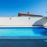 شقة Beautiful In Galižana