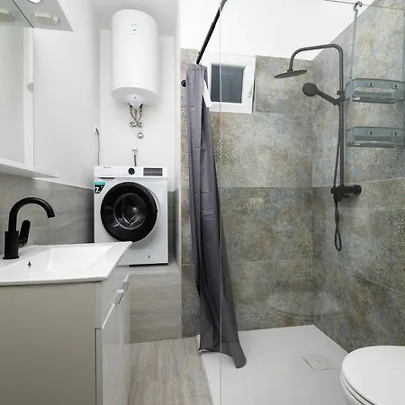 Apartamento Awesome In With Wifi